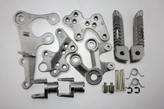 Подножки передние с кронштейнами для мотоцикла Suzuki GSX-R1000 05-15