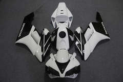 Комплект пластика для мотоцикла Honda CBR 1000RR 04-05 Бело-Черный