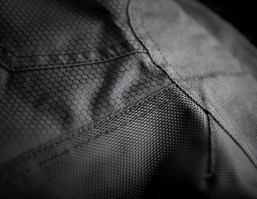 Raiden DKR Monochromatic / Черный