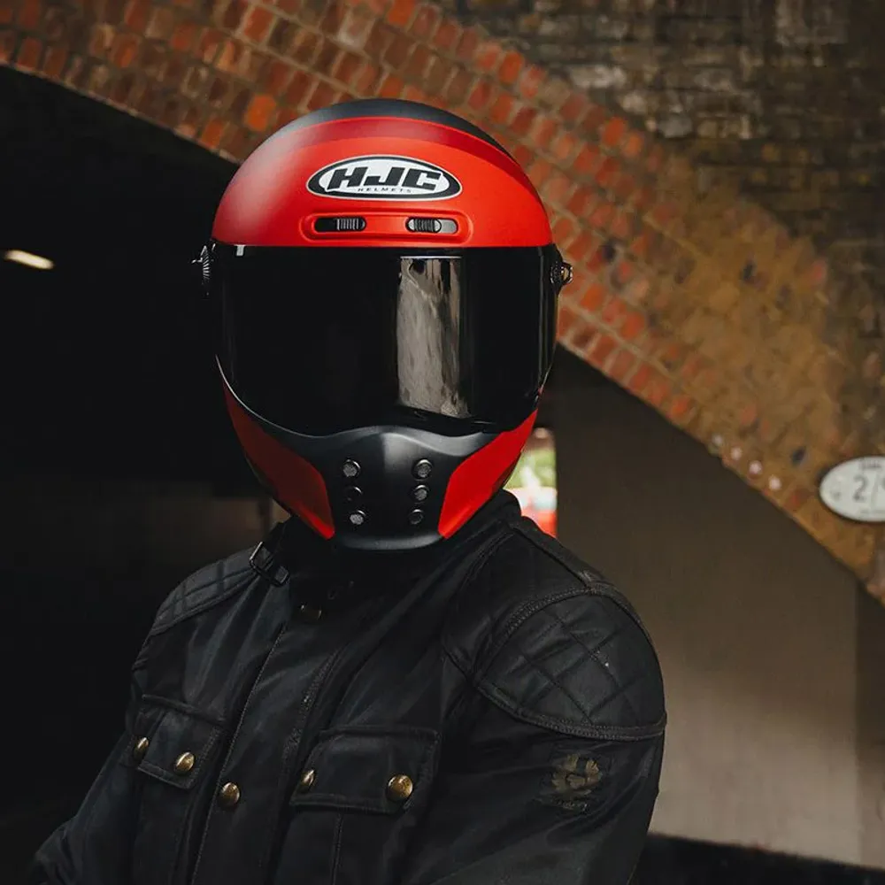 V10 Grape MC1SF / Черно-красный