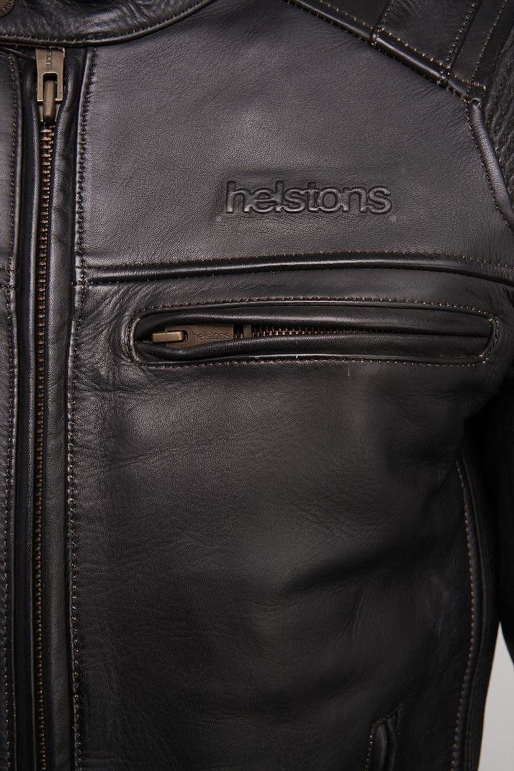 Trust / Черный