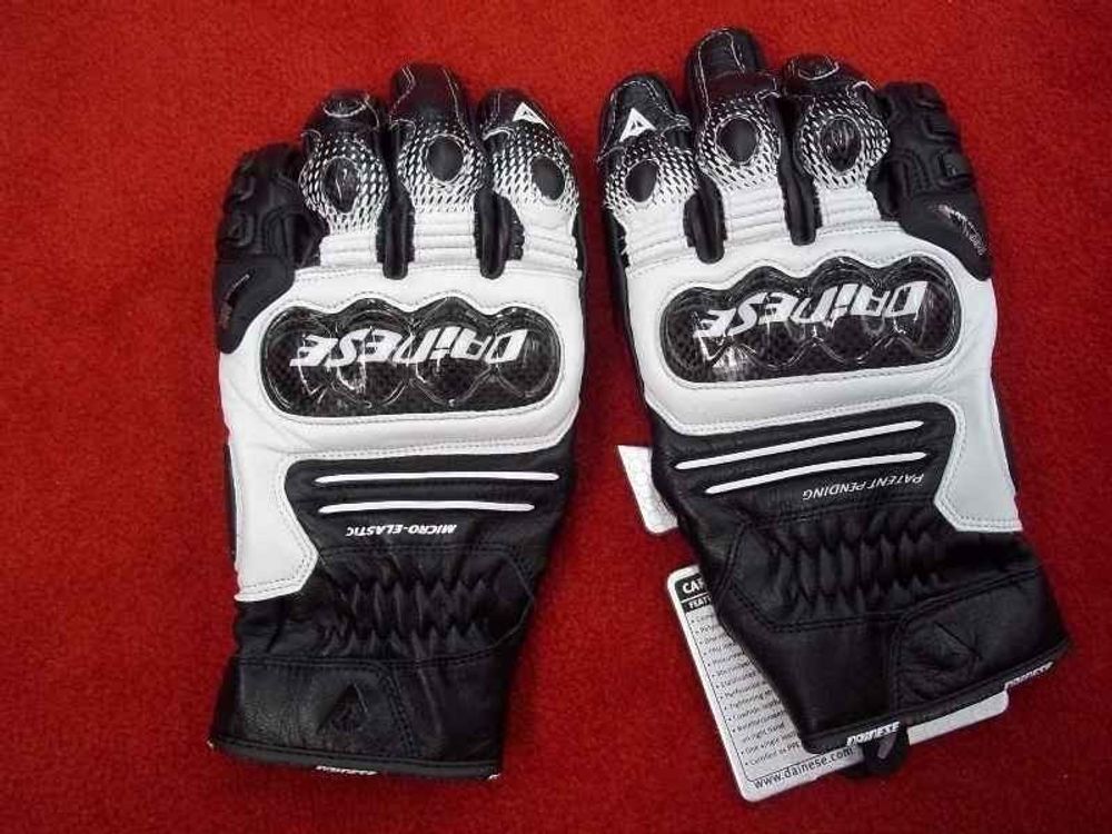 Carbon Cover S-ST / Черно-белый