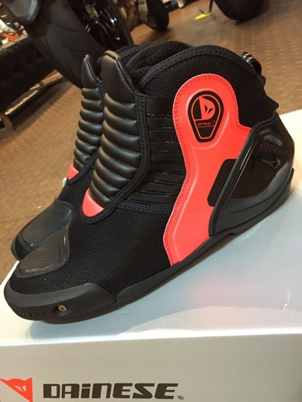 Dyno D1 / Мужские / Черно-красные