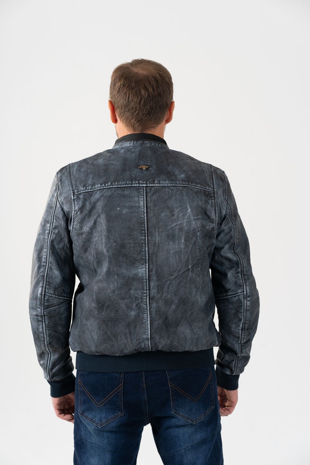 Officer / Серый