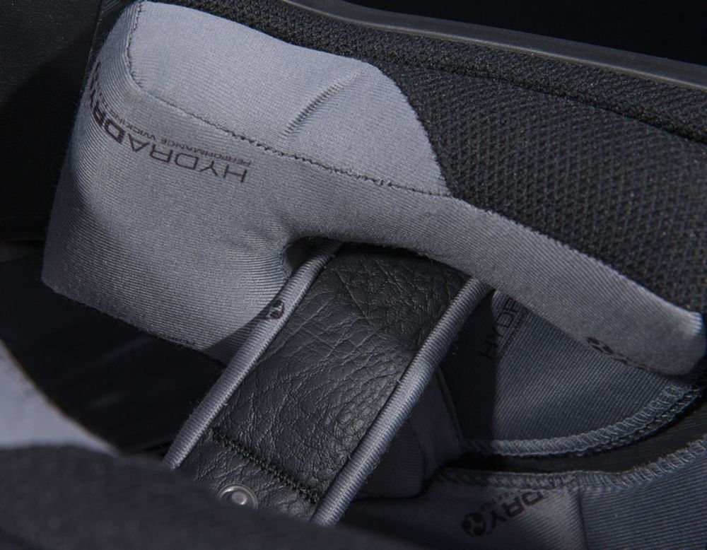 Airform Sacrosanct / Красный