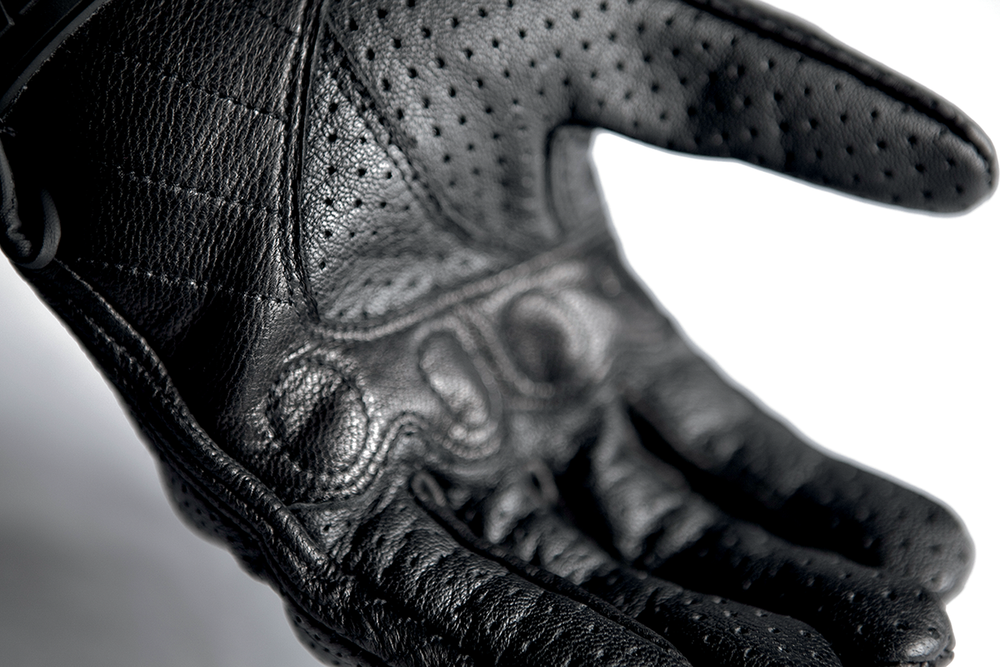 Мотоперчатки - ICON PURSUIT TOUSHSCREEN (перфорированные, черные)