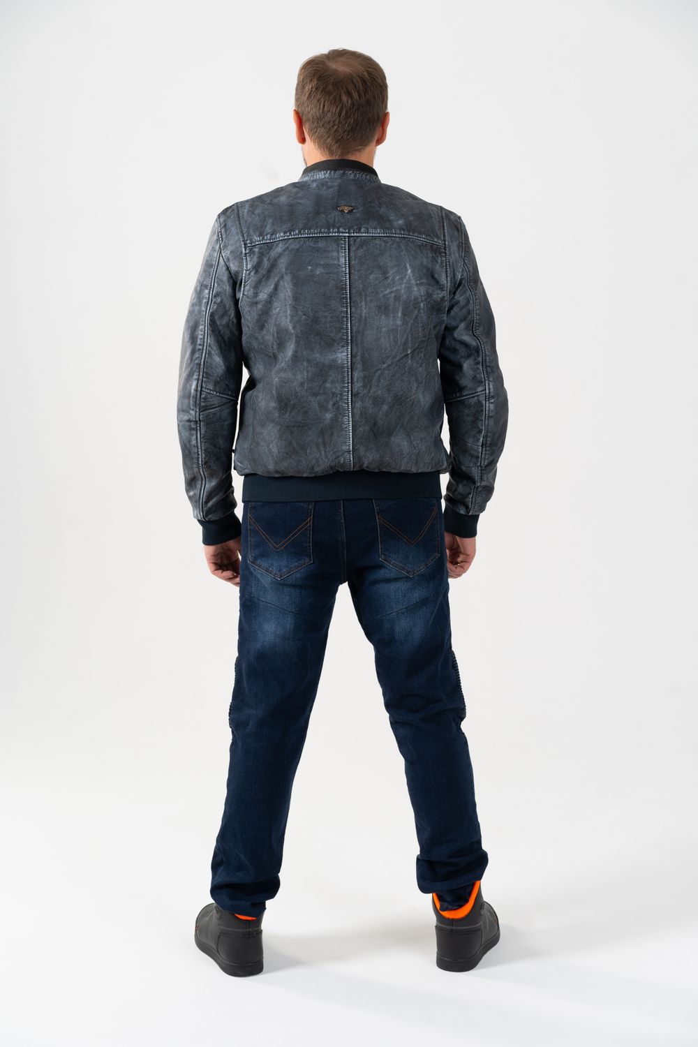 Officer / Серый