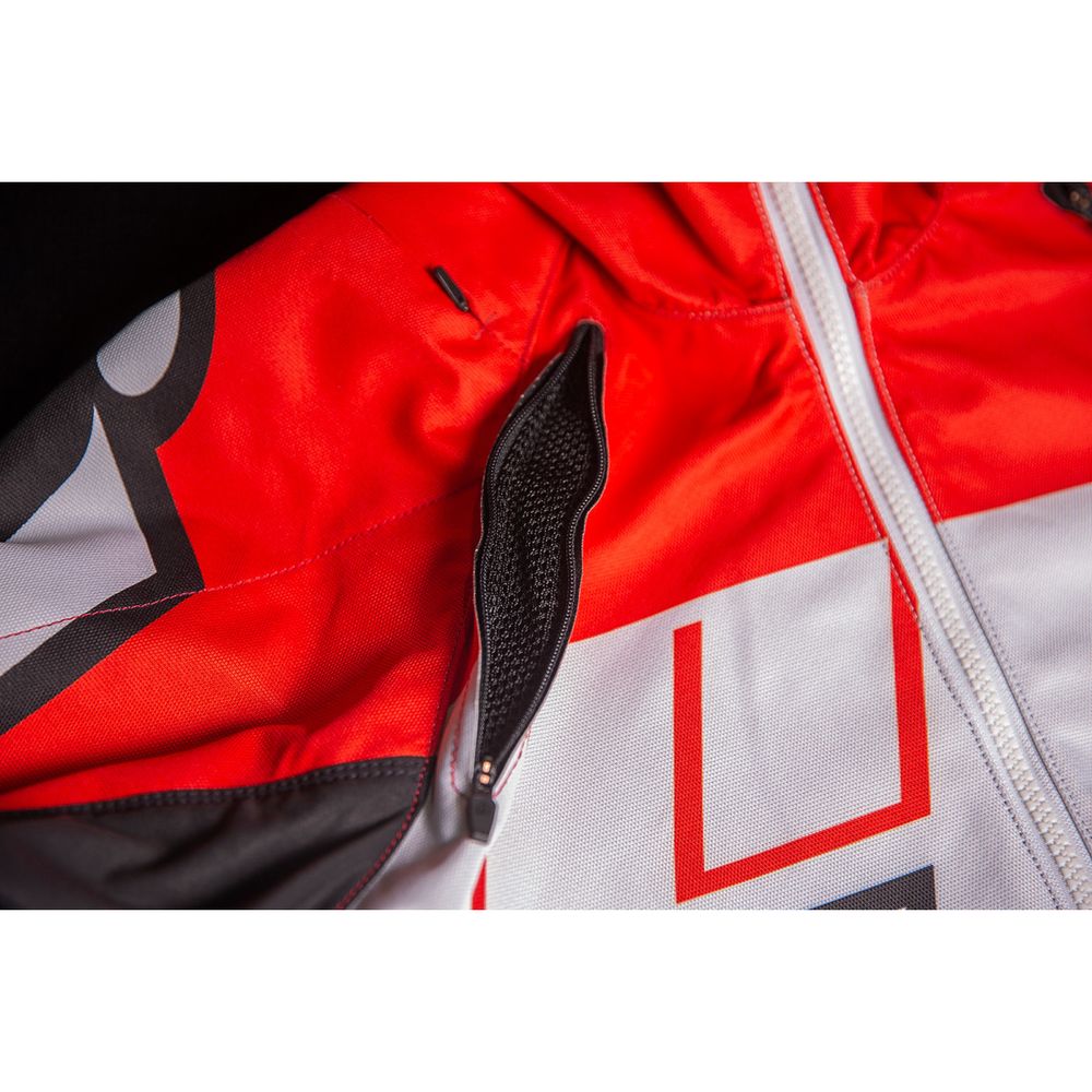 Airform Retro / Красный