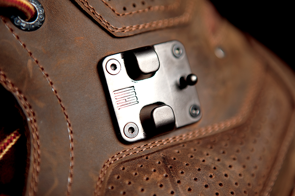 Мотоботы - ICON 1000 TRUANT (коричневые)