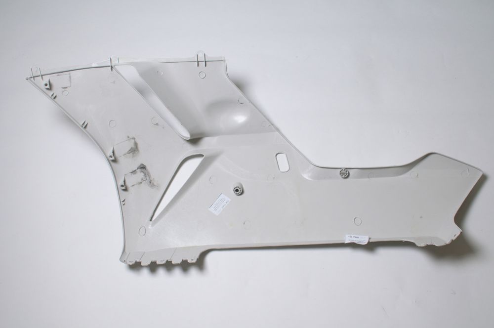 Правый нижний боковой пластик для Honda CBR 1000 RR 04-05 Без цвета