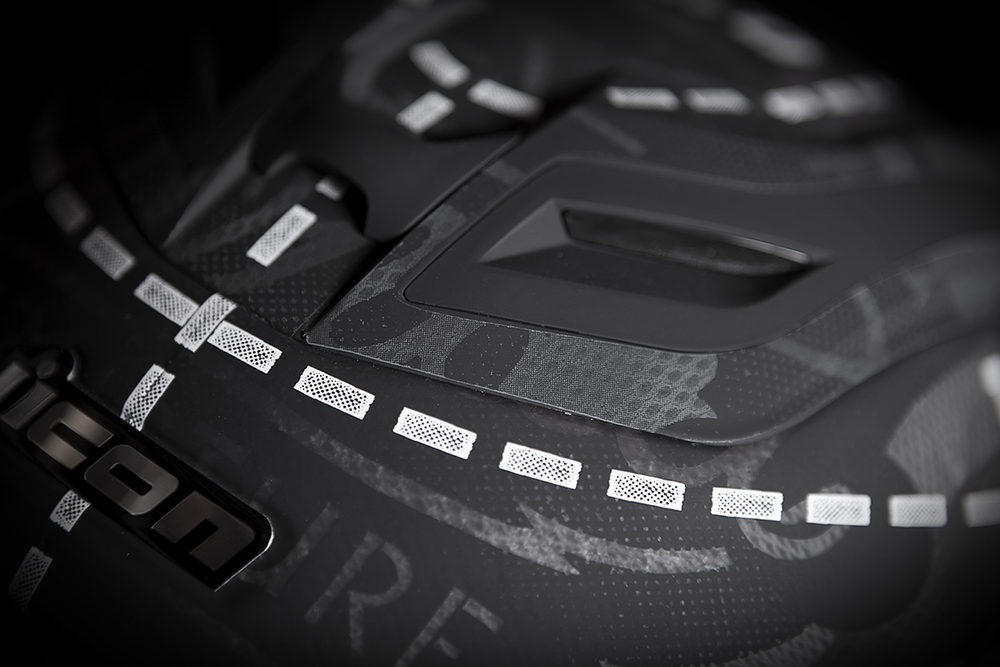 Мотошлем - ICON AIRFRAME STATISTIC (черный)