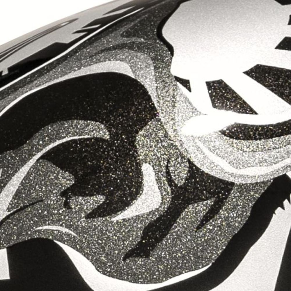 V10 Crania MC5 / Черно-белый