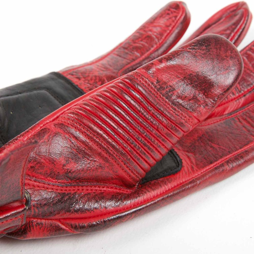 Velvet / Красный