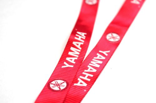 Шнурок на шею для ключа Yamaha Red