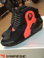 Dyno D1 / Мужские / Черно-красные