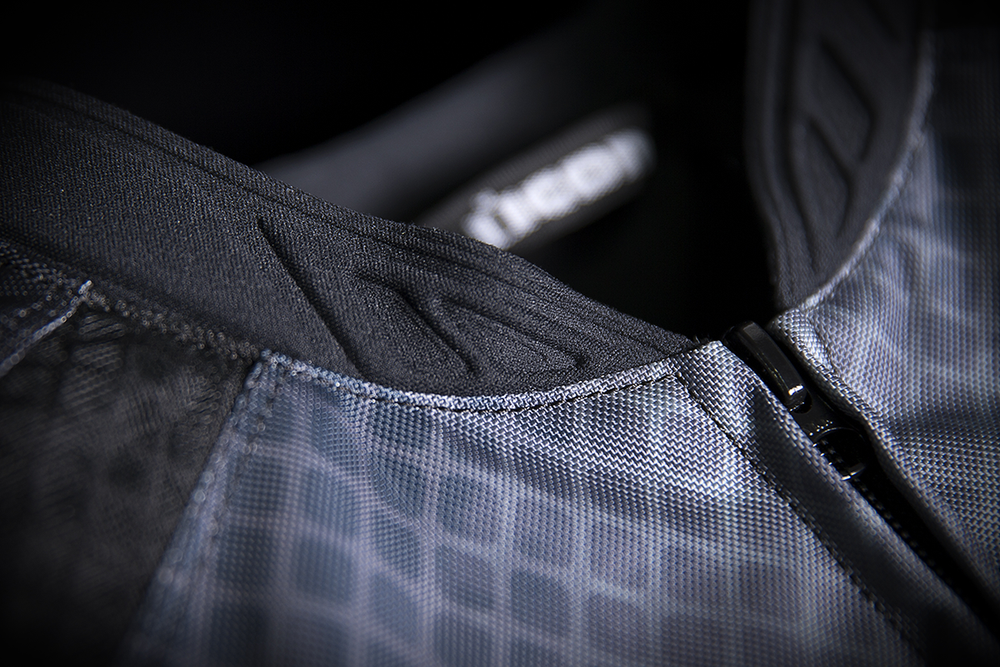 Мотокуртка - ICON OVERLORD REAVER