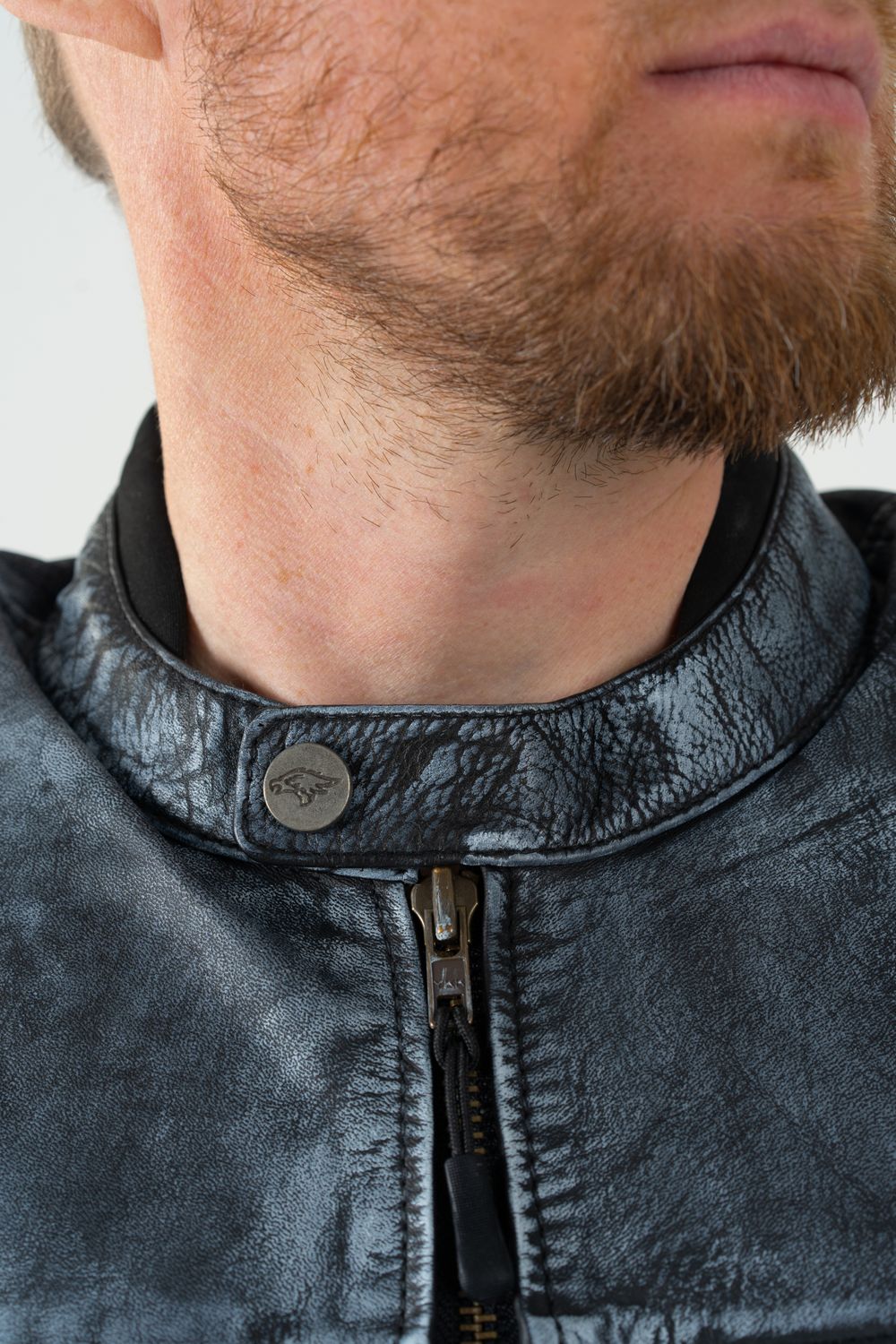 Officer / Серый