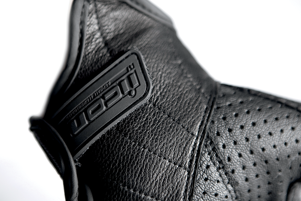 Мотоперчатки - ICON PURSUIT TOUSHSCREEN (перфорированные, черные)