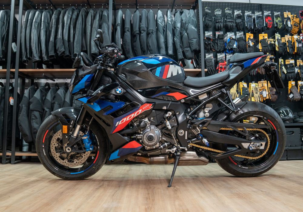 M 1000 R г. 2024 Пробег: 162 км.