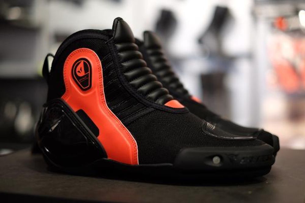 Dyno D1 / Мужские / Черно-красные