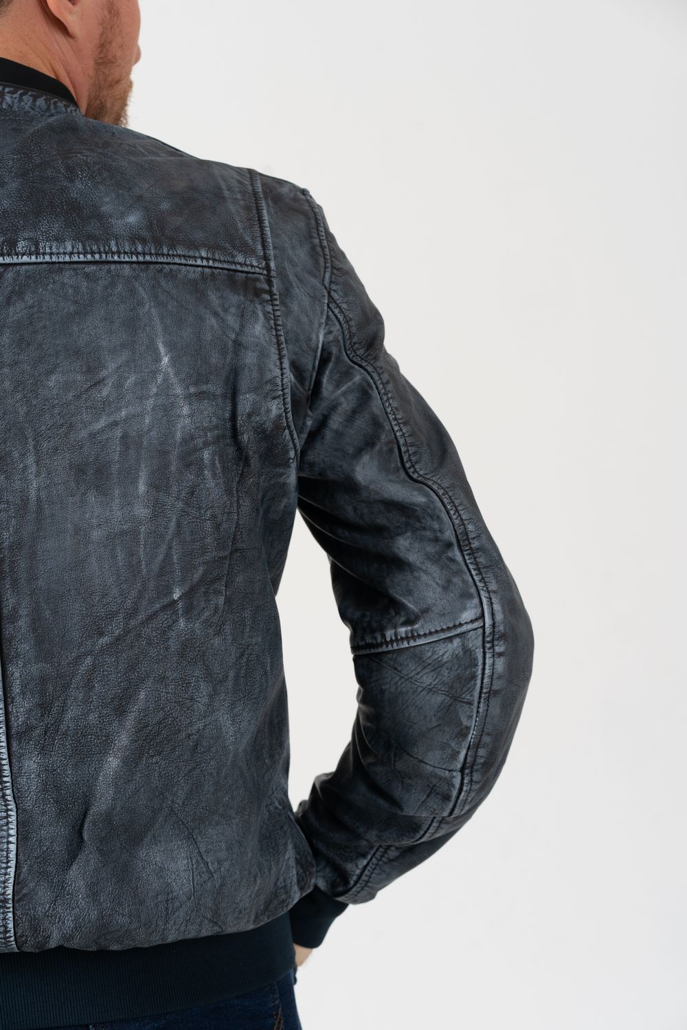 Officer / Серый