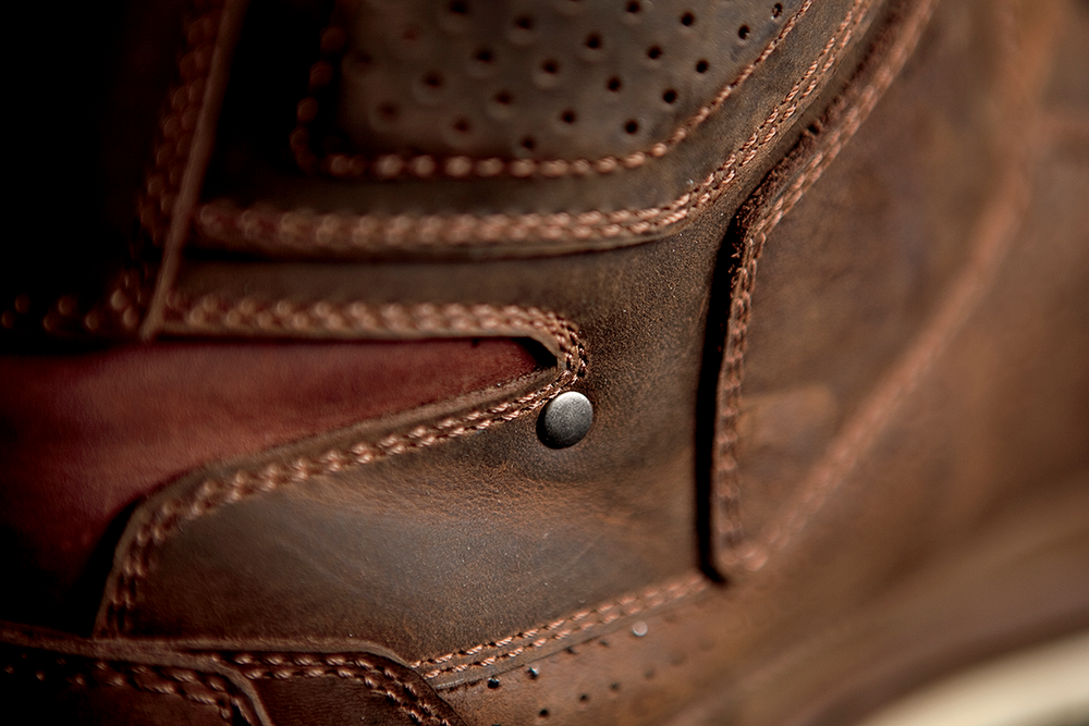 Мотоботы - ICON 1000 TRUANT (коричневые)