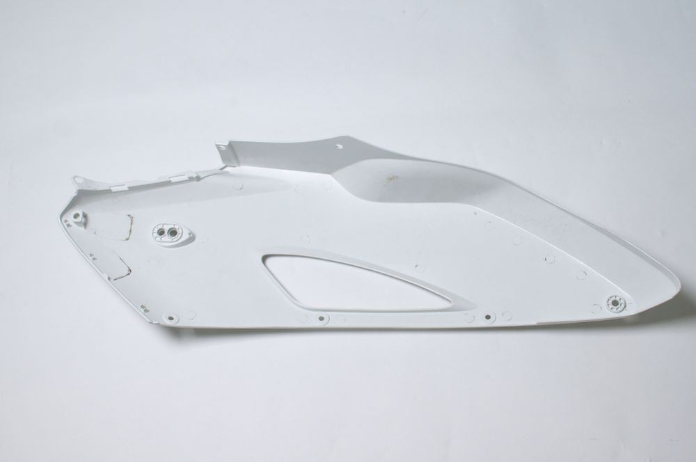 Правый верхний боковой пластик для Honda CBR 1000 RR 04-05 Без цвета