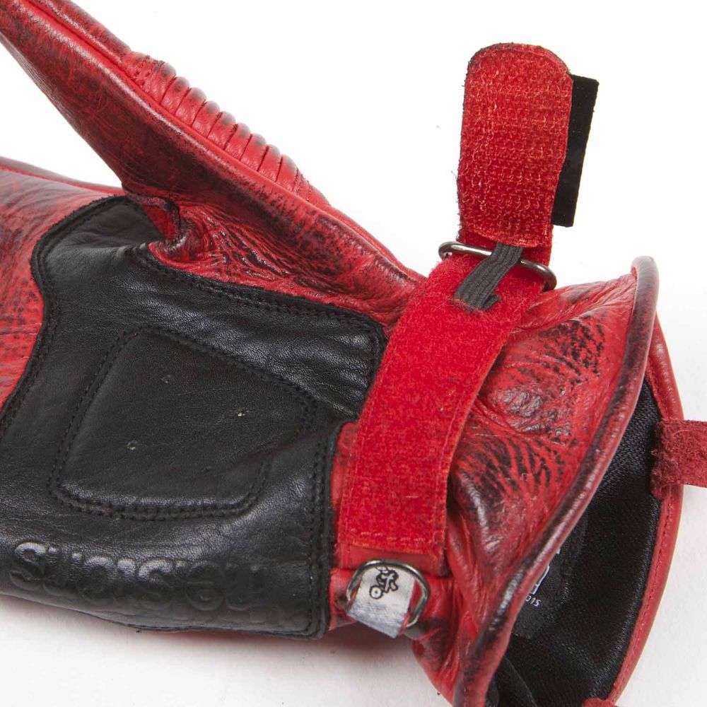 Velvet / Красный