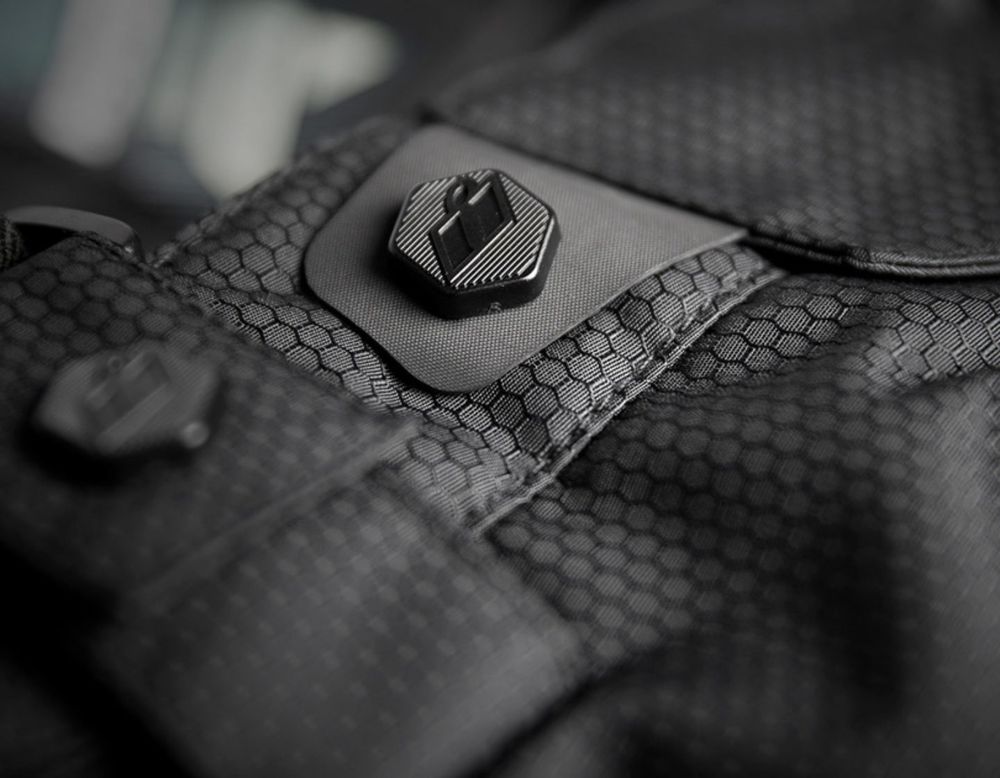 Raiden DKR Monochromatic / Черный