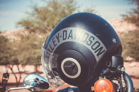 Как правильно застегнуть мотошлем: пошаговое руководство для безопасной езды