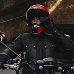 V10 Grape MC1SF / Черно-красный