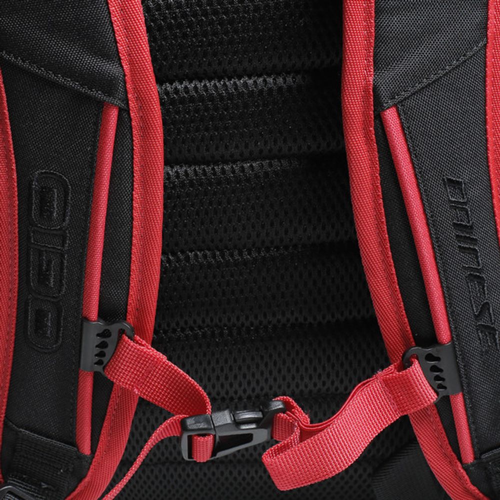 D-quad Backpack / Черно-красный