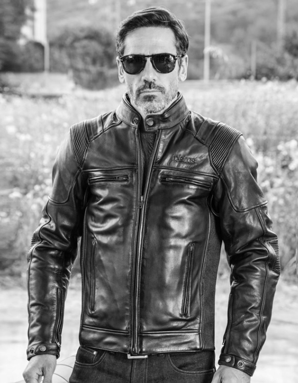 Trust / Черный