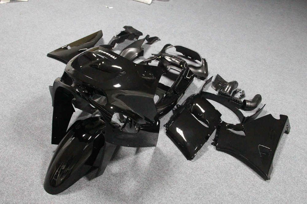 Комплект пластика для мотоцикла Kawasaki ZZR 400/600 93-07 Черный