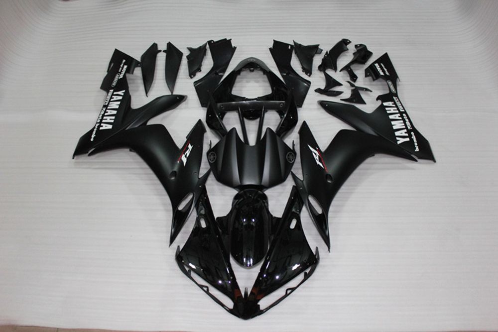 Комплект пластика для мотоцикла Yamaha YZF-R1 04-06 Черный