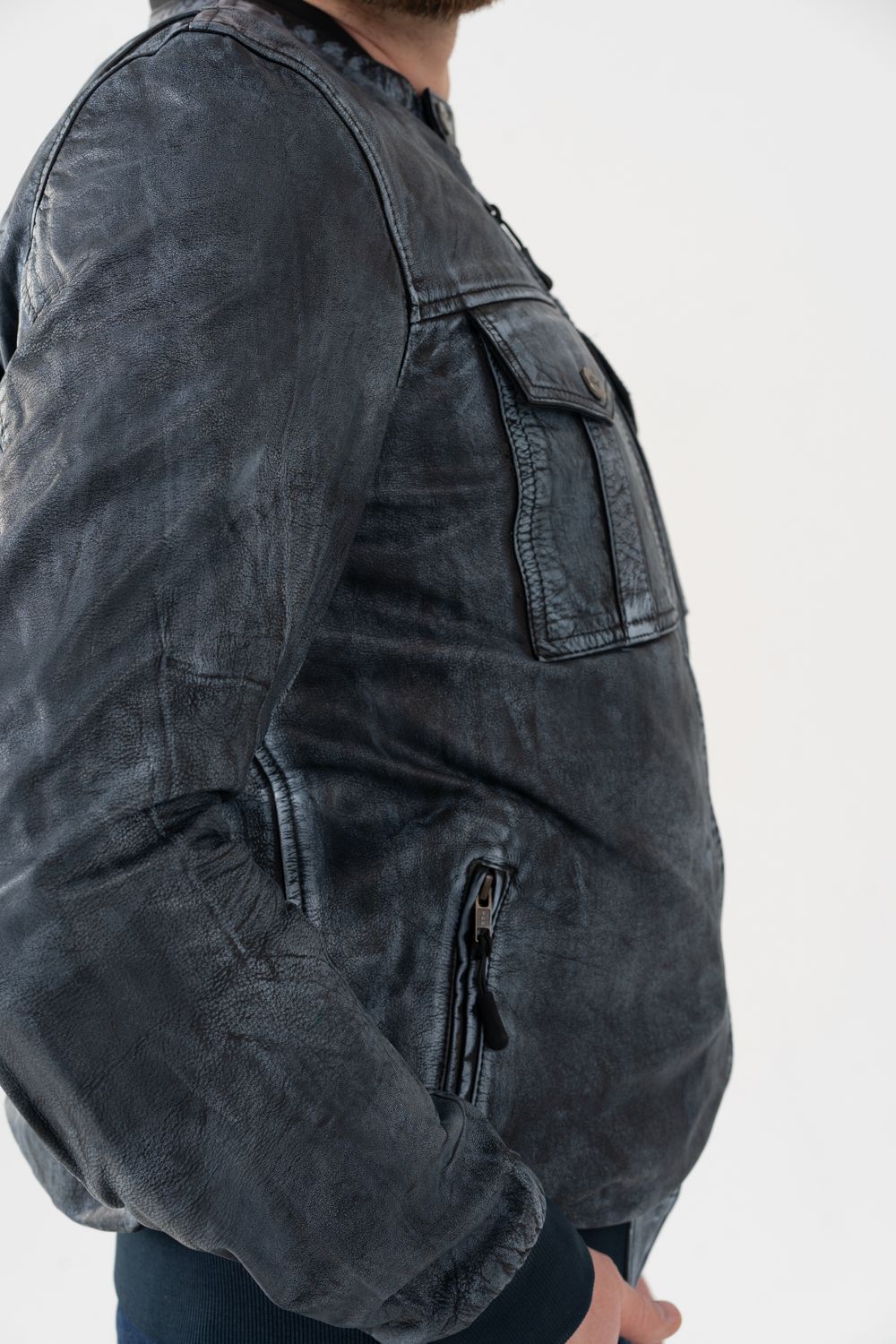 Officer / Серый